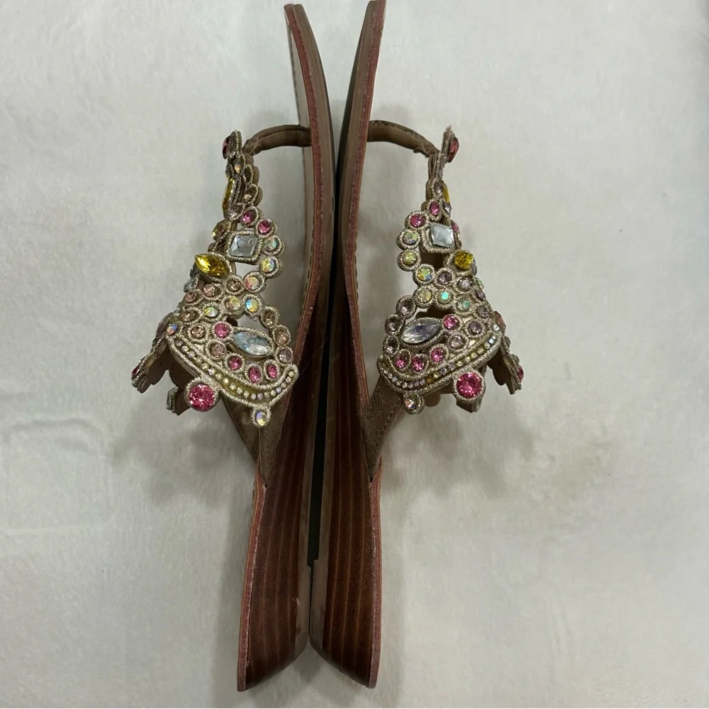 Amee Sandals Thong-style Elegant
Rhinestone Jeweled Embellished Sandals | 6.5 - Picture 9 of 12